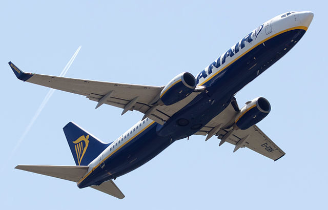 Ryanair selects Boeing latest EFB Solution